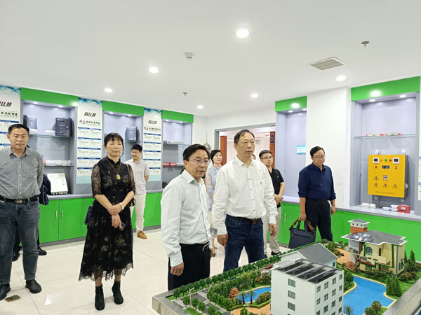湖南省政协副主席、民建湖南省委会主委赖明勇莅临MK网页版走访调研